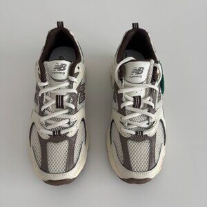 NEW BALANCE / 530 'TURTLEDOVE with ANGORA and MUSHROOM' / SIZE 6 W (4.5 M)